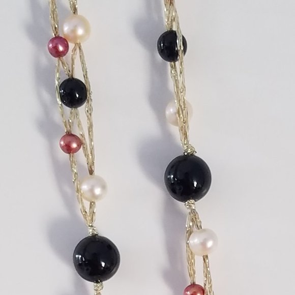 Woman's Long Necklace with Natural Pearl Black Onyx Silk thread - Picture 15 of 16